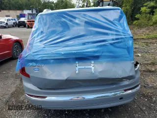 2024 Volvo XC90 Core Bright Theme with VIN YV4L12PK7R1156635, listed as a Copart auction lot 73648544 with 11,784 mi miles and Salvage Title. Bid and sale history available at carsss.com. Image 6.