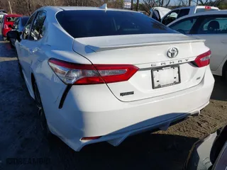 2020 Toyota Camry SE with VIN 4T1G11AK6LU504482, listed as a IAAI auction lot 41408363 with 103,469 mi miles. Bid and sale history available at carsss.com. Image 3.