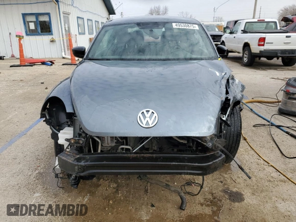2013 Volkswagen Beetle Entry with VIN 3VWFP7AT5DM654189, listed as a Copart auction lot 49530875 with 124,901 mi miles and Salvage Title. Bid and sale history available at DreamBid. Image 5.