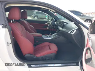 2025 BMW 4 Series M440i с VIN WBA73DA08SCT12903, выставлен на аукционе IAAI как лот 42461458 с пробегом Не указан миль и . История ставок и продаж доступна на DreamBid. Изображение 5.