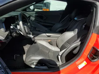 2023 Chevrolet Corvette 2LT с VIN 1G1YB2D40P5137371, выставлен на аукционе Copart как лот 60843185 с пробегом 12 125 миль миль и Чистый • Clean title. История ставок и продаж доступна на DreamBid. Изображение 7.