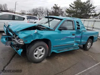 1997 Dodge Dakota with VIN 1B7GL23X6VS173527, listed as a Copart auction lot 48055295 with 154,418 mi miles and Salvage Title. Bid and sale history available at carsss.com. Image 1.