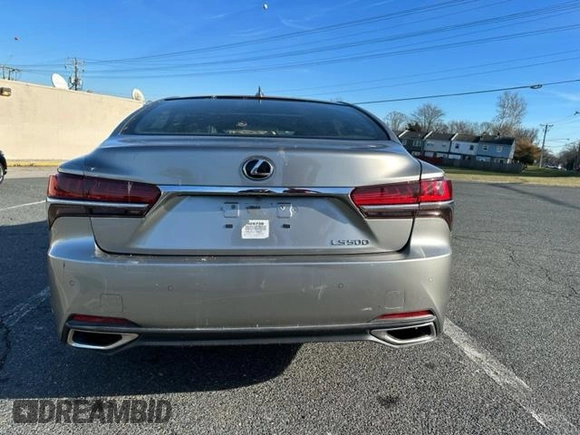 2019 Lexus LS 500 z VIN JTHB51FF5K5006988, wystawiony jako Copart lot #72886392 z przebiegiem Nie podano mil oraz . Historia ofert i sprzedaży dostępna na DreamBid. Obrazek 3.