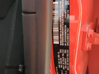 2021 Jeep Renegade Sport z VIN ZACNJDAB6MPM31904, wystawiony jako Copart lot #57139845 z przebiegiem 59 286 mil mil oraz Szkoda całkowita • Salvage title. Historia ofert i sprzedaży dostępna na DreamBid. Obrazek 14.