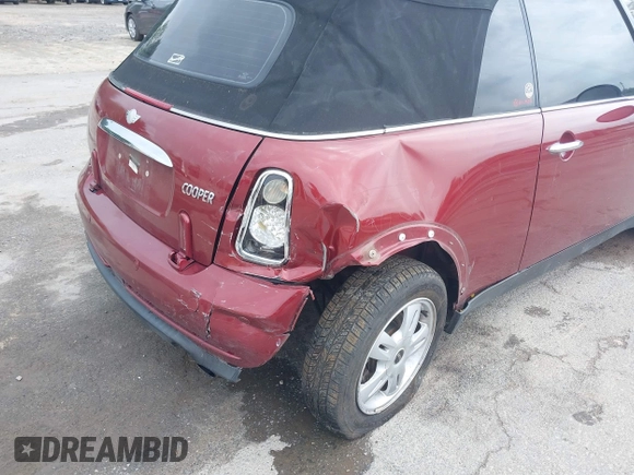 2007 MINI Convertible z VIN WMWRF33597TF66861, wystawiony jako IAAI lot #42278349 z przebiegiem 96 011 mil mil oraz . Historia ofert i sprzedaży dostępna na DreamBid. Obrazek 6.