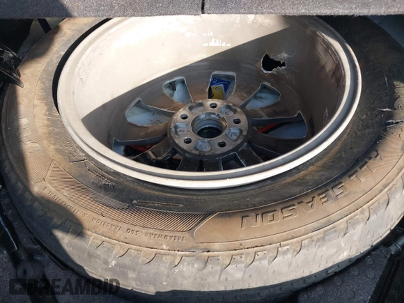 2020 Volkswagen Tiguan S z VIN 3VV1B7AX4LM098567, wystawiony jako IAAI lot #41504191 z przebiegiem 106 012 mil mil oraz . Historia ofert i sprzedaży dostępna na DreamBid. Obrazek 12.