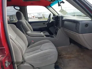 2004 Chevrolet Suburban LT with VIN 1GNFK16T94J278611, listed as a IAAI auction lot 40818506 with 168,474 mi miles. Bid and sale history available at carsss.com. Image 5.