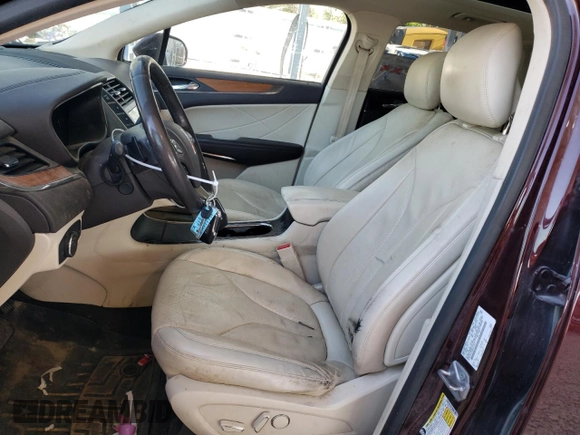 2016 Lincoln MKC Reserve with VIN 5LMCJ3C98GUJ31677, listed as a Copart auction lot 53249635 with 129,125 mi miles and Salvage Title. Bid and sale history available at DreamBid. Image 7.
