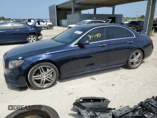 2017 Mercedes-Benz E 300 Luxury z VIN WDDZF4JB2HA106474, wystawiony jako Copart lot #60078775 z przebiegiem 70 090 mil mil oraz Czysty tytuł • Clean title. Historia ofert i sprzedaży dostępna na DreamBid. Obrazek 1.