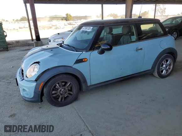 2013 MINI Cooper Hardtop with VIN WMWSU3C54DT686602, listed as a Copart auction lot 47398705 with 88,941 mi miles and Salvage Title. Bid and sale history available at carsss.com. Image 1.