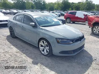 2012 Volkswagen Jetta S с VIN 3VW2K7AJ2CM317828, выставлен на аукционе IAAI как лот 42366955 с пробегом 138 676 миль миль и . История ставок и продаж доступна на DreamBid. Изображение 1.