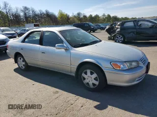2000 Toyota Camry CE z VIN 4T1BG22K2YU711908, wystawiony jako Copart lot #56294515 z przebiegiem 110 871 mil mil oraz Szkoda całkowita • Salvage title. Historia ofert i sprzedaży dostępna na DreamBid. Obrazek 4.