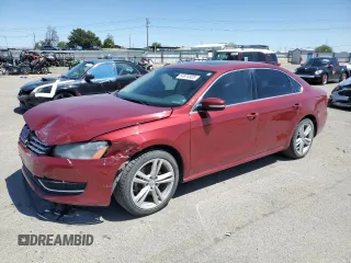 2015 Volkswagen Passat SE z VIN 1VWBV7A3XFC029957, wystawiony jako Copart lot #54874925 z przebiegiem 107 730 mil mil oraz Szkoda całkowita • Salvage title. Historia ofert i sprzedaży dostępna na DreamBid. Obrazek 1.