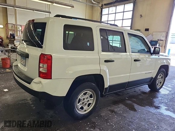2016 Jeep Patriot Sport z VIN 1C4NJPBA7GD528994, wystawiony jako IAAI lot #42378751 z przebiegiem 73 807 mil mil oraz . Historia ofert i sprzedaży dostępna na DreamBid. Obrazek 21.