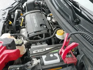 2013 Chevrolet Sonic LS z VIN 1G1JB6SH3D4242096, wystawiony jako IAAI lot #41960000 z przebiegiem 48 057 mil mil oraz . Historia ofert i sprzedaży dostępna na DreamBid. Obrazek 12.