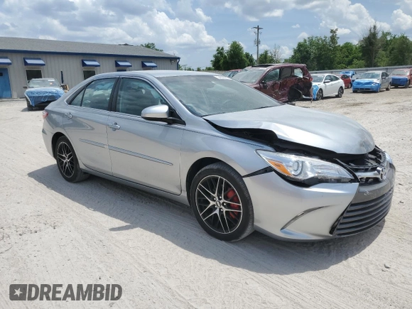 2015 Toyota Camry XLE with VIN 4T4BF1FKXFR498149, listed as a Copart auction lot 54358985 with 48,152 mi miles and Salvage Title. Bid and sale history available at carsss.com. Image 4.