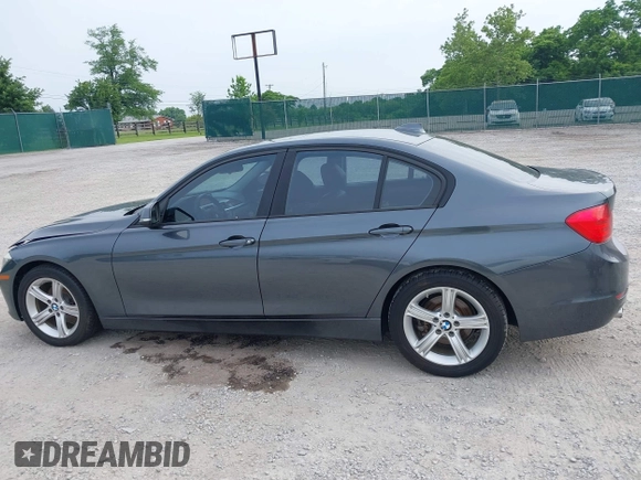 2014 BMW 3 Series 328i z VIN WBA3A5C58EP600887, wystawiony jako IAAI lot #42511539 z przebiegiem 137 055 mil mil oraz . Historia ofert i sprzedaży dostępna na DreamBid. Obrazek 14.