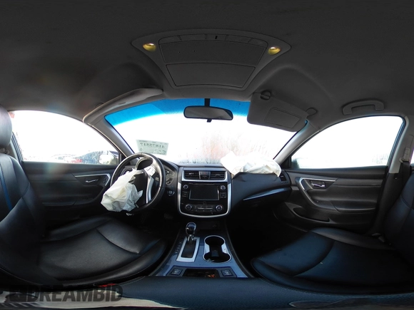 2018 Nissan Altima 2.5 SR with VIN 1N4AL3AP3JC251822, listed as a IAAI auction lot 41875517 with 135,808 mi miles. Bid and sale history available at carsss.com. Image 18.