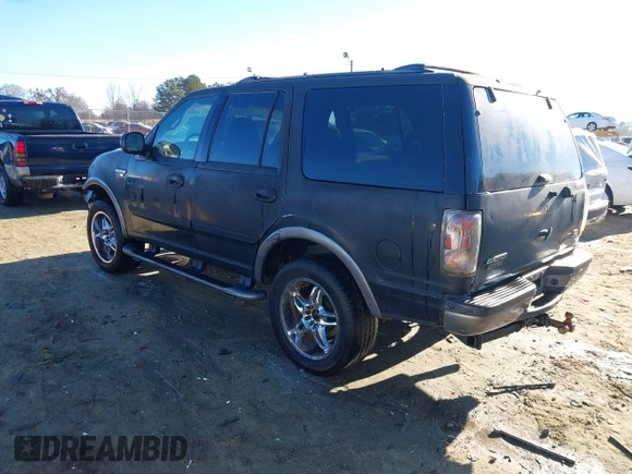 2000 Ford Expedition XLT with VIN 1FMRU1664YLB83051, listed as a IAAI auction lot 41326759 with 227,719 mi miles and . Bid and sale history available at DreamBid. Image 3.