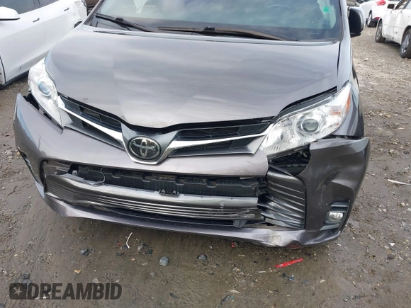 2020 Toyota Sienna XLE Auto Access Seat with VIN 5TDYZ3DCXLS074767, listed as a IAAI auction lot 41584795 with 73,568 mi miles. Bid and sale history available at carsss.com. Image 6.