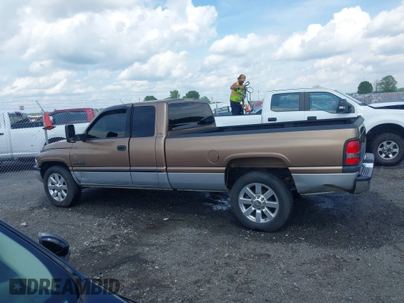 2001 Dodge 2500 with VIN 1B7KC23651J224436, listed as a IAAI auction lot 42013282 with 218,831 mi miles. Bid and sale history available at carsss.com. Image 14.