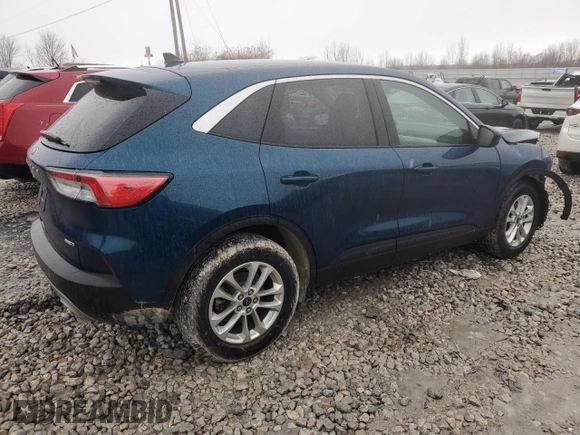 2020 Ford Escape SE z VIN 1FMCU9G68LUB48521, wystawiony jako Copart lot #46218735 z przebiegiem 30 480 mil mil oraz Czysty tytuł • Clean title. Historia ofert i sprzedaży dostępna na DreamBid. Obrazek 3.