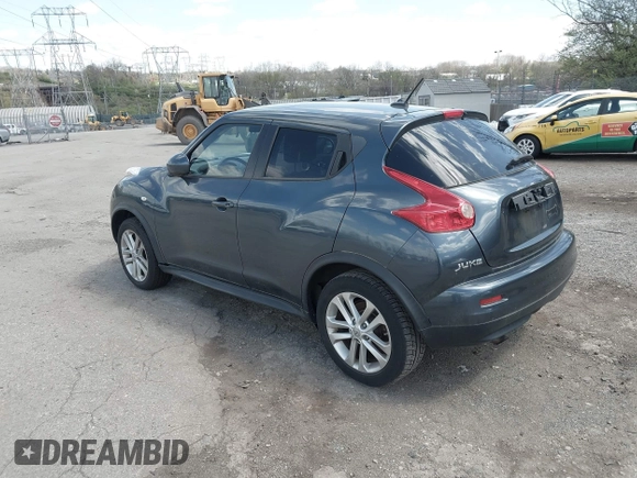 2013 Nissan Juke SV with VIN JN8AF5MV6DT229362, listed as a IAAI auction lot 41941230 with 84,897 mi miles. Bid and sale history available at carsss.com. Image 3.