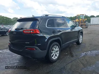 2015 Jeep Cherokee Latitude z VIN 1C4PJMCB4FW648897, wystawiony jako IAAI lot #42182493 z przebiegiem 129 457 mil mil oraz . Historia ofert i sprzedaży dostępna na DreamBid. Obrazek 4.