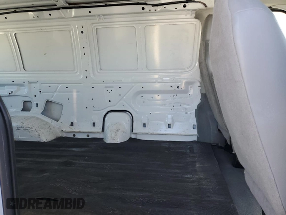 2013 Ford Econoline Cargo Commercial z VIN 1FTNE1EW2DDA76599, wystawiony jako Copart lot #41764135 z przebiegiem 183 955 mil mil oraz Czysty tytuł • Clean title. Historia ofert i sprzedaży dostępna na DreamBid. Obrazek 11.