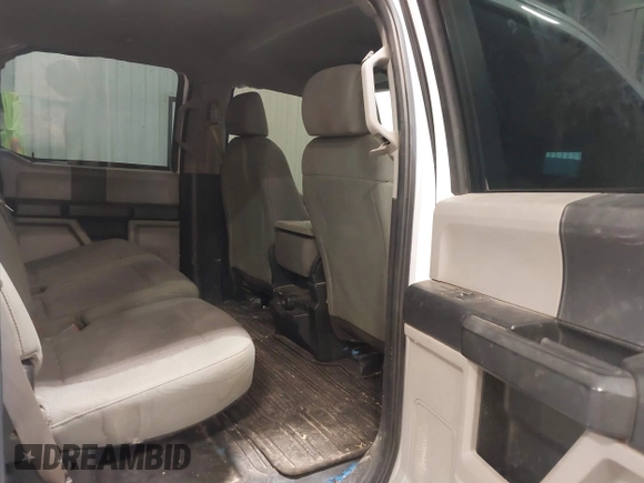 2018 Ford Super Duty F-250 SRW XL with VIN 1FT7W2B60JEC63345, listed as a IAAI auction lot 41159792 with 165,949 mi miles. Bid and sale history available at carsss.com. Image 8.