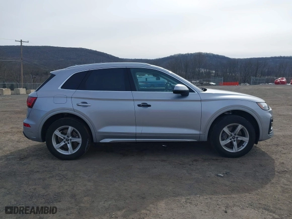 2023 Audi Q5 Premium with VIN WA1ABAFY0P2160860, listed as a IAAI auction lot 41621227 with 19,134 mi miles. Bid and sale history available at carsss.com. Image 13.
