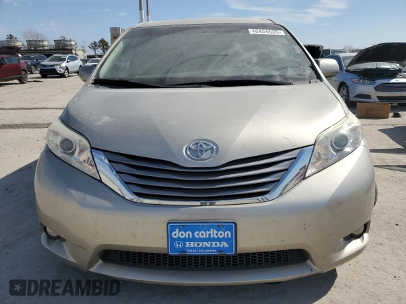 2015 Toyota Sienna XLE с VIN 5TDYK3DC3FS623413, выставлен на аукционе Copart как лот 46454635 с пробегом 117 568 миль миль и Списание • Salvage title. История ставок и продаж доступна на DreamBid. Изображение 5.