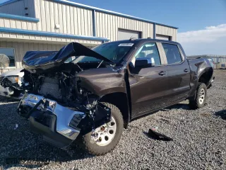 2019 Chevrolet Silverado 1500 LT with VIN 1GCUYDED8KZ156749, listed as a Copart auction lot 43020535 with 39,857 mi miles and Salvage Title. Bid and sale history available at carsss.com. Image 1.