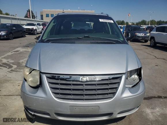 2007 Chrysler Town & Country LWB LX with VIN 2A4GP44R57R339793, listed as a Copart auction lot 71032054 with 181,828 mi miles and Salvage Title. Bid and sale history available at carsss.com. Image 5.