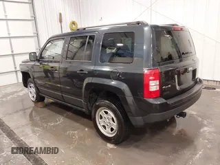 2015 Jeep Patriot Altitude with VIN 1C4NJRBBXFD102560, listed as a IAAI auction lot 42260925 with 183,056 mi miles and . Bid and sale history available at DreamBid. Image 3.