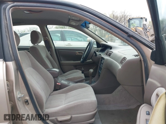 2001 Toyota Camry CE with VIN JT2BG22K410548804, listed as a IAAI auction lot 41820737 with 271,855 mi miles and . Bid and sale history available at DreamBid. Image 5.