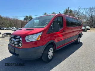 2015 Ford Transit z VIN 1FBAX2ZV2FKB01696, wystawiony jako Copart lot #61335395 z przebiegiem 151 590 mil mil oraz Czysty tytuł • Clean title. Historia ofert i sprzedaży dostępna na DreamBid. Obrazek 1.