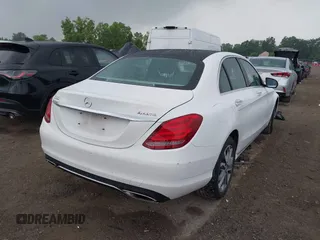 2015 Mercedes-Benz C 300 Luxury z VIN 55SWF4KB4FU064209, wystawiony jako IAAI lot #42676960 z przebiegiem 47 303 mil mil oraz . Historia ofert i sprzedaży dostępna na DreamBid. Obrazek 4.