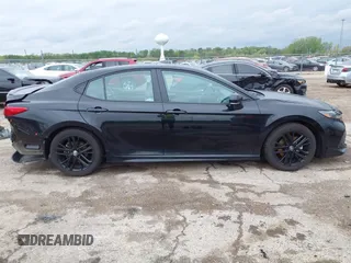 2025 Toyota Camry LE z VIN 4T1DAACK0SU057646, wystawiony jako IAAI lot #42147253 z przebiegiem 6 675 mil mil oraz . Historia ofert i sprzedaży dostępna na DreamBid. Obrazek 14.