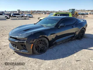 2017 Chevrolet Camaro 1SS z VIN 1G1FE1R70H0122881, wystawiony jako Copart lot #46157815 z przebiegiem Nie podano mil oraz Szkoda całkowita • Salvage title. Historia ofert i sprzedaży dostępna na DreamBid. Obrazek 1.