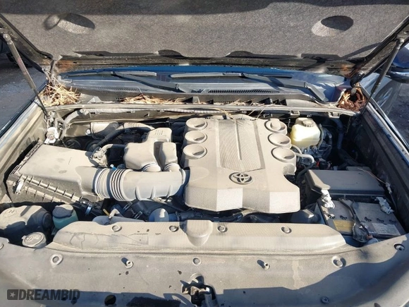 2019 Toyota 4Runner SR5 with VIN JTEBU5JRXK5705753, listed as a IAAI auction lot 41209336 with 31,431 mi miles. Bid and sale history available at carsss.com. Image 10.