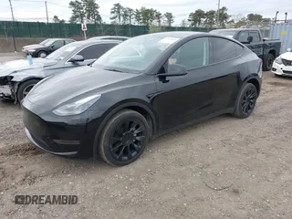 2024 Tesla Model Y с VIN 7SAYGDED5RF093696, выставлен на аукционе IAAI как лот 42061020 с пробегом 21 220 миль миль и . История ставок и продаж доступна на DreamBid. Изображение 2.