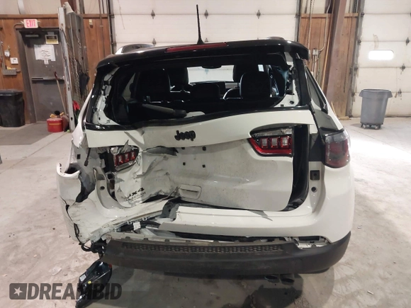 2022 Jeep Compass Latitude with VIN 3C4NJDBB2NT171240, listed as a IAAI auction lot 41206428 with 39,086 mi miles and . Bid and sale history available at DreamBid. Image 16.