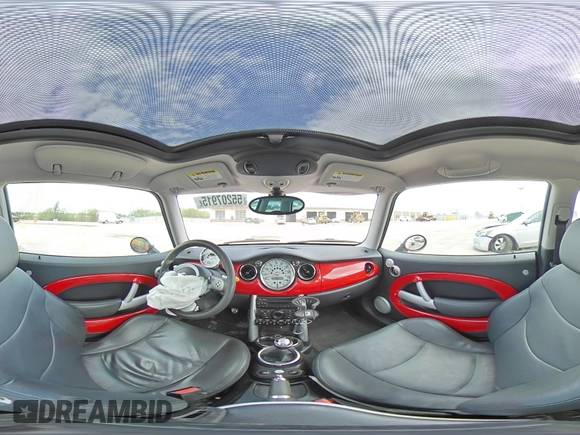 2005 MINI Hardtop S z VIN WMWRE33505TL15594, wystawiony jako Copart lot #55207915 z przebiegiem Nie podano mil oraz Szkoda całkowita • Salvage title. Historia ofert i sprzedaży dostępna na DreamBid. Obrazek 14.