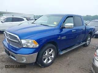 2015 Ram 1500 Big Horn z VIN 1C6RR7LT5FS758805, wystawiony jako IAAI lot #42445577 z przebiegiem 221 208 mil mil oraz . Historia ofert i sprzedaży dostępna na DreamBid. Obrazek 2.