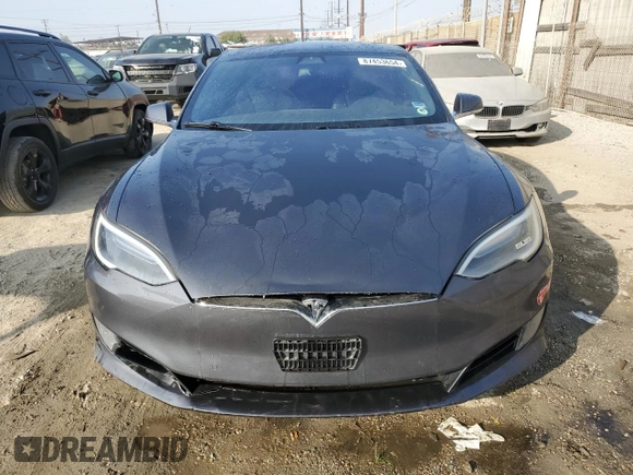 2017 Tesla Model S 100D z VIN 5YJSA1E27HF206144, wystawiony jako Copart lot #87453654 z przebiegiem Nie podano mil oraz Szkoda całkowita • Salvage title. Historia ofert i sprzedaży dostępna na DreamBid. Obrazek 5.