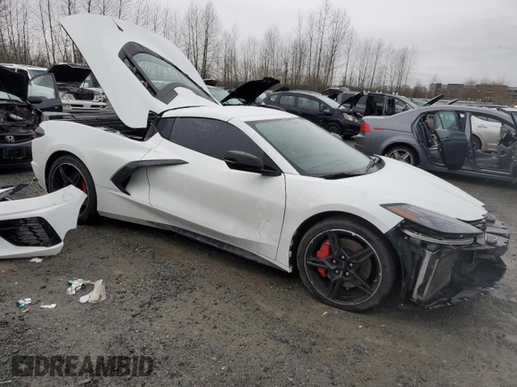 2021 Chevrolet Corvette 1LT with VIN 1G1YA2D48M5104990, listed as a Copart auction lot 84290384 with 39,345 mi miles and Salvage Title. Bid and sale history available at carsss.com. Image 4.
