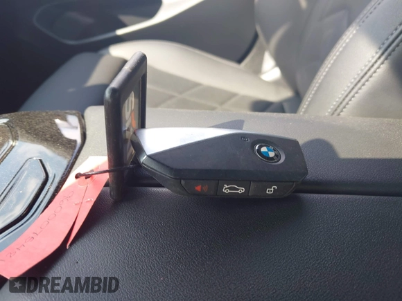 2024 BMW 5 Series 530i с VIN WBA43FJ03RCS39433, выставлен на аукционе IAAI как лот 42396985 с пробегом 2 327 миль миль и . История ставок и продаж доступна на DreamBid. Изображение 11.