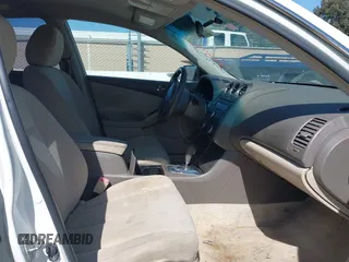 2010 Nissan Altima 2.5 S with VIN 1N4AL2AP6AC192680, listed as a IAAI auction lot 42152115 with Not Provided miles. Bid and sale history available at carsss.com. Image 5.