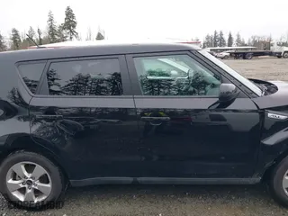 2017 Kia Soul with VIN KNDJN2A29H7473898, listed as a IAAI auction lot 41634232 with 79,430 mi miles. Bid and sale history available at carsss.com. Image 13.